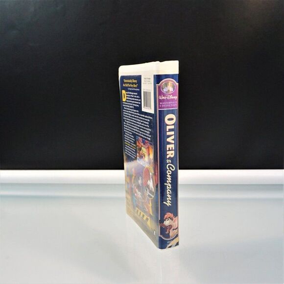 Oliver & Company VHS 1996 Clamshell Disney's Masterpiece Collection - Picture 3 of 6